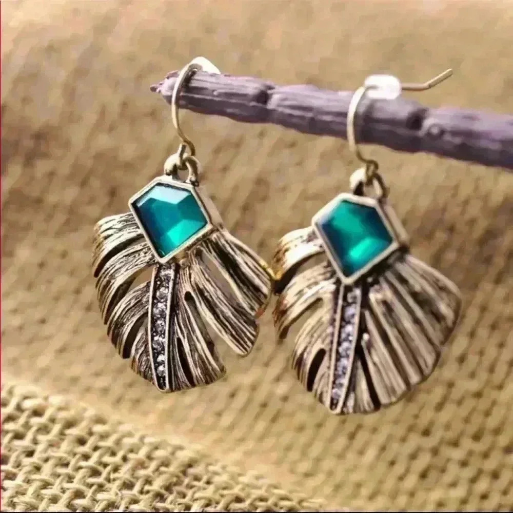 Vintage look earrings‎